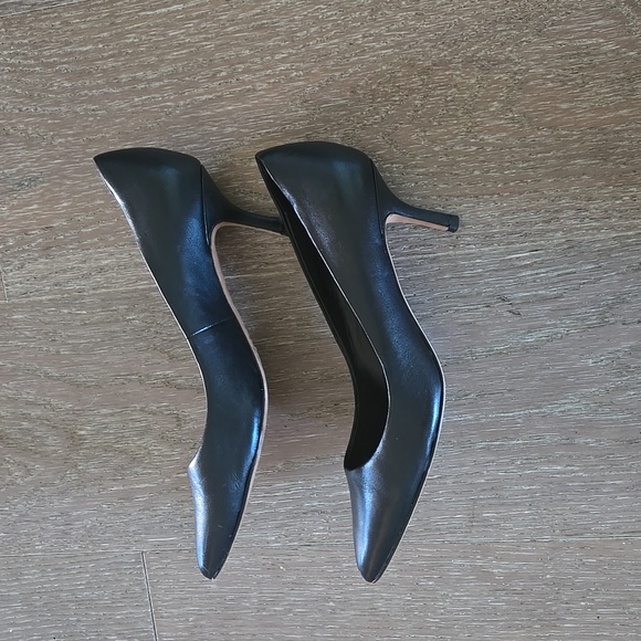 Elie Tahari black heels - Picture 4 of 7